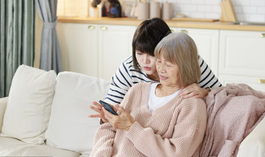 Early Signs of Dementia Families Overlook