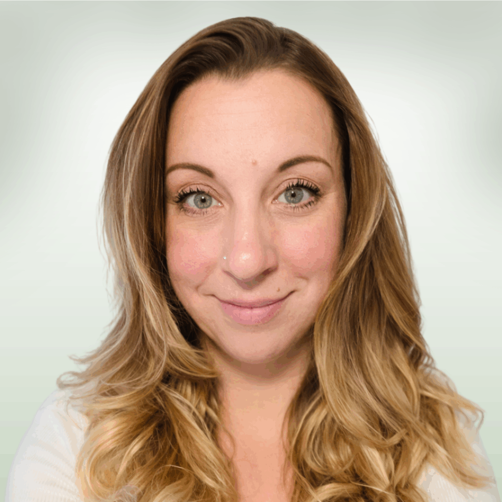 ALICIA DAHLKE Headshot
