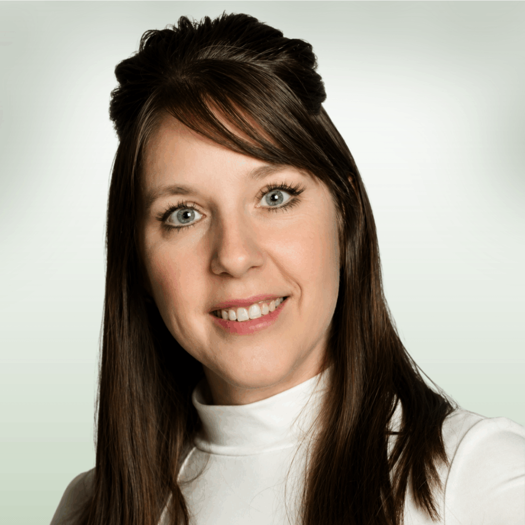 EMILY MILLER Headshot