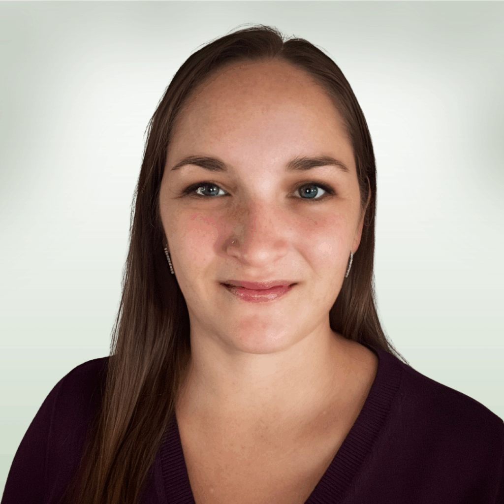 MELINDA REVOLINSKI Headshot