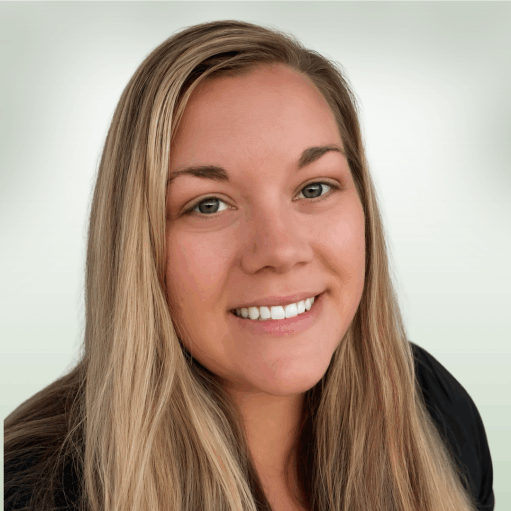 MELISSA DANTINNE Headshot