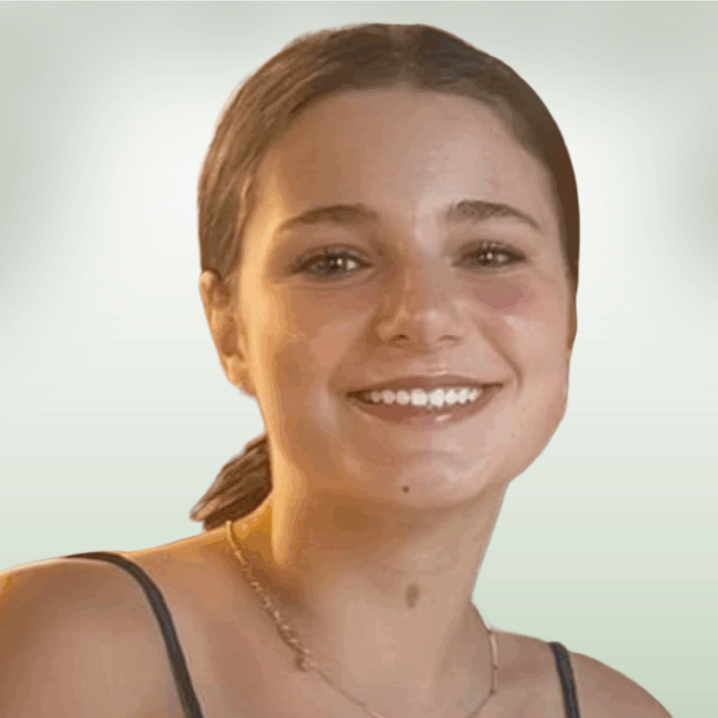 TAYLOR LETOURNEAU Headshot